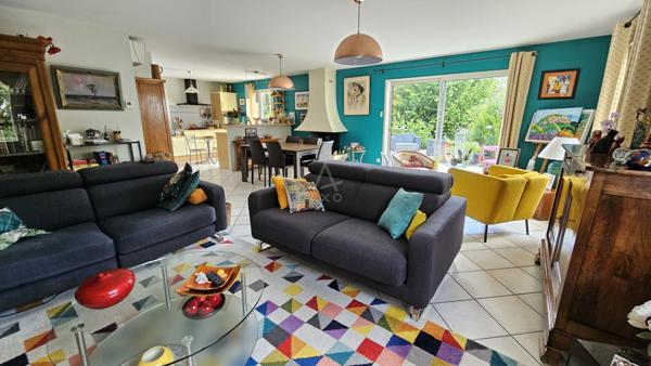 Charmant pavillon de 122m² + 1 appartement de 25m² + un sous sol total