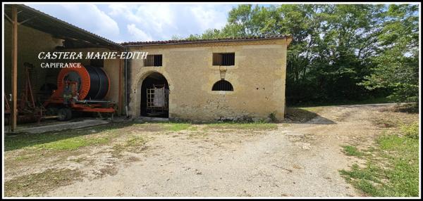 Dpt Gers (32), à vendre proche de AUCH   Bâtiment 860 M² à rénover