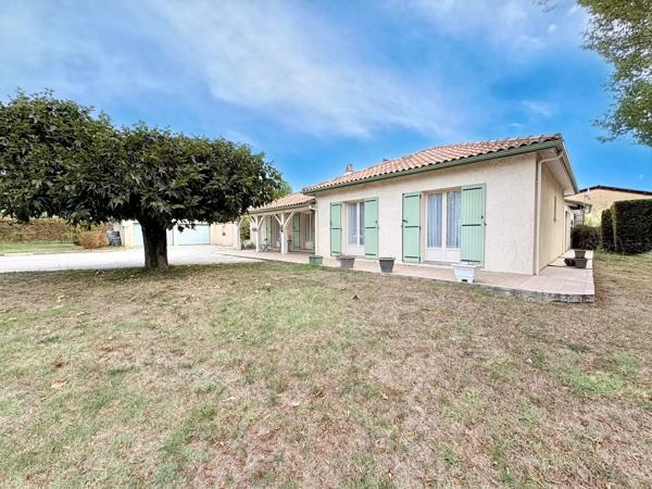 PRIGONRIEUX : Maison traditionnelle avec annexe, 7 pièces de 169m²