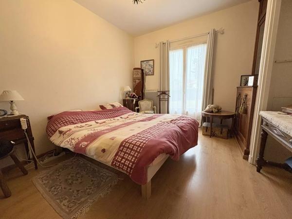 PRIGONRIEUX : Maison traditionnelle avec annexe, 7 pièces de 169m²