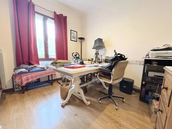 PRIGONRIEUX : Maison traditionnelle avec annexe, 7 pièces de 169m²