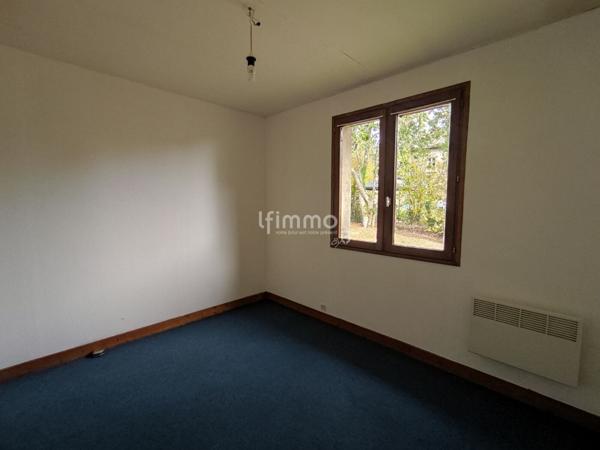 Charmant pavillon sur sous-sol, dans un environnement paisible