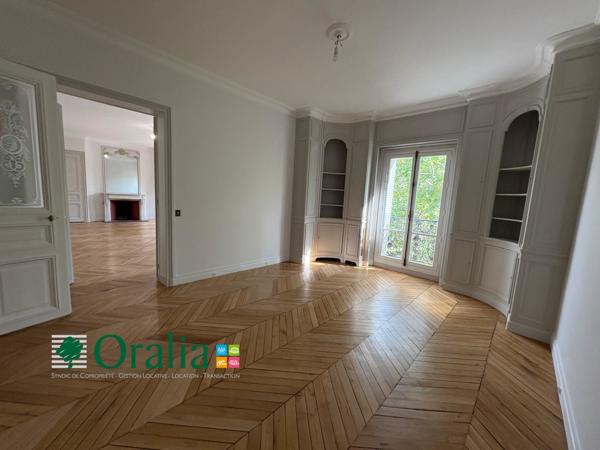 Appartement · Location Paris (75007) 6 pièces · 180m²