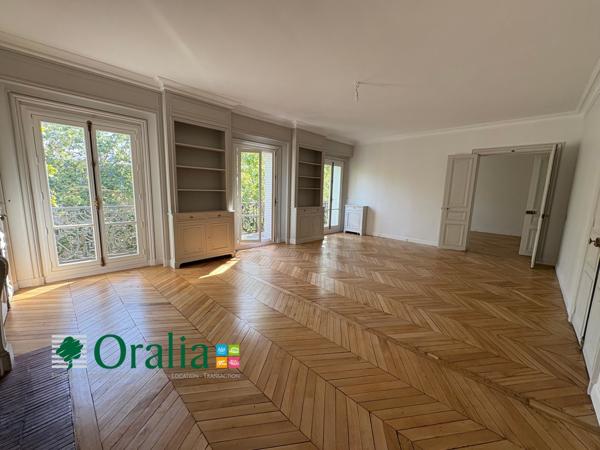 Appartement · Location Paris (75007) 6 pièces · 180m²