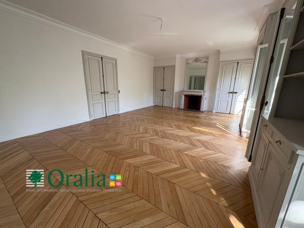 Appartement · Location Paris (75007) 6 pièces · 180m²