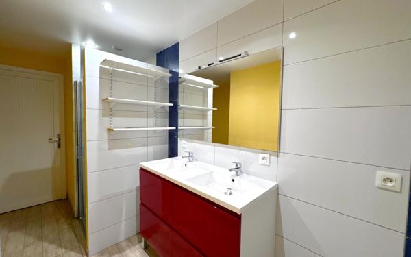 Maison à vendre    5 pièces •  Russ