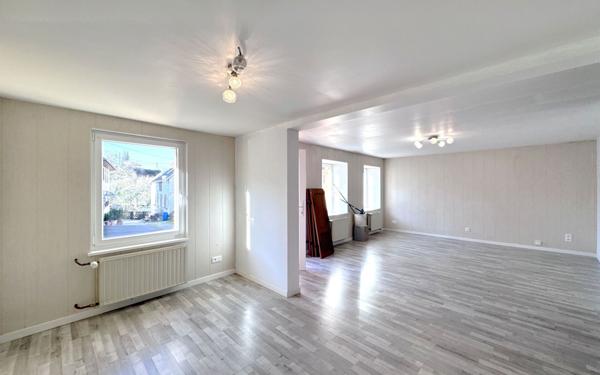 Maison à vendre    5 pièces •  Russ