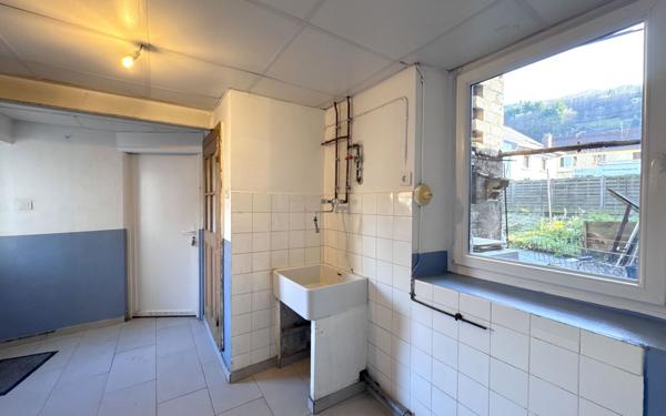 Maison à vendre    5 pièces •  Russ