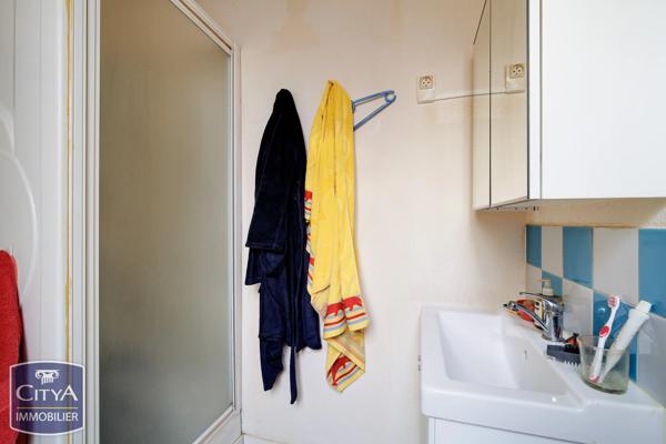 Appartement à vendre 1 pièce 27m² Vichy (03200)