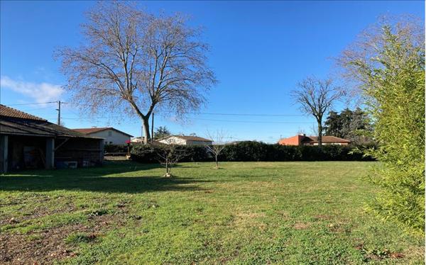 Terrain à vendre |  Carbonne |  927 m²
