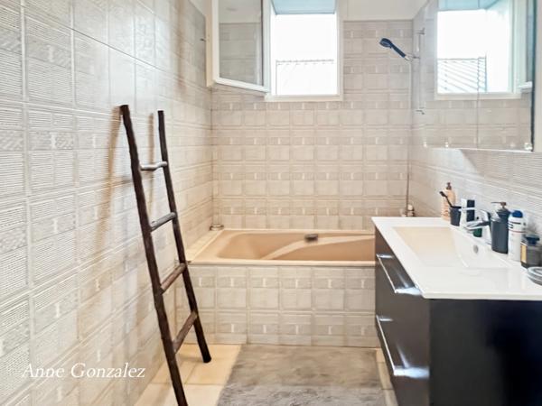 ORLEANS quartier Madeleine, dans petite copropriété à vendre bel appartement T3 avec terrasse de 36 m2