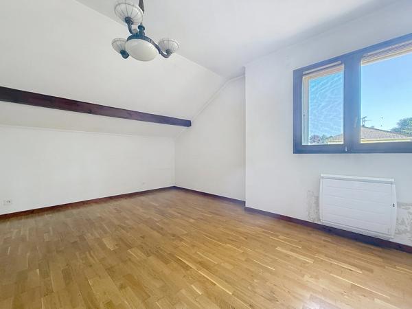 Maison à vendre 6 pièces SAINT GENIS POUILLY (01)