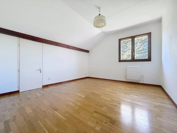 Maison à vendre 6 pièces SAINT GENIS POUILLY (01)