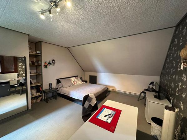 Spacieux pavillon familial à Saintigny 8 pièces 200 m2