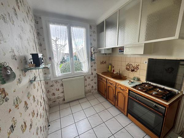 3150 CENON - Maison en pierre de 4 pièces (74m²) avec jardin et garage à vendre !Maison Cenon 4 pièce(s) 77 m2