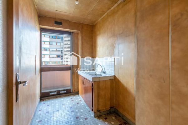 2 PIECES LUMINEUX AVEC BALCON EN ETAGE ELEVE