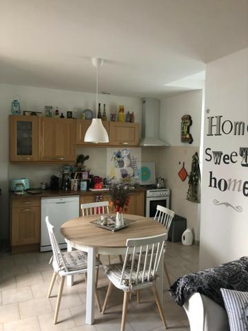 Location maison de ville Angouleme (16000), 48.00m² avec 2 pièce(s) dont 1 chambre(s). Agence Allard Brimeaud