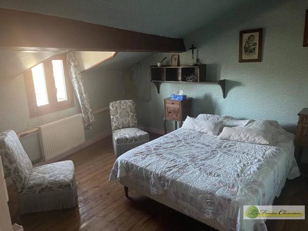 Vente immobilière : Maison de ville à Aigre  4 pièces 92 m² 59 000 €- FONCIERE CHARENTAISE AIGRE.