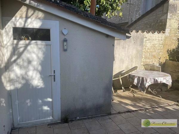 Vente immobilière : Maison de ville à Aigre  4 pièces 92 m² 59 000 €- FONCIERE CHARENTAISE AIGRE.