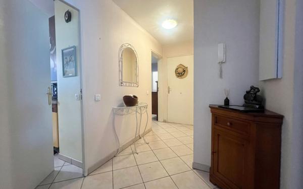 Appartement à vendre    4 pièces • 98 m2 Fontaines-sur-Saône