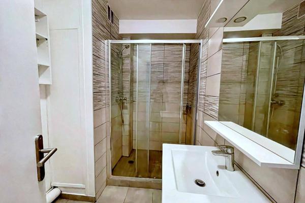 CHARMANT APPARTEMENT A DEUX  PAS DE LA SEINE ET DU JARDIN DES PLANTES