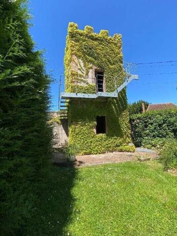 Ancien Prieuré rénové dans une commune à proximité de Breteuil