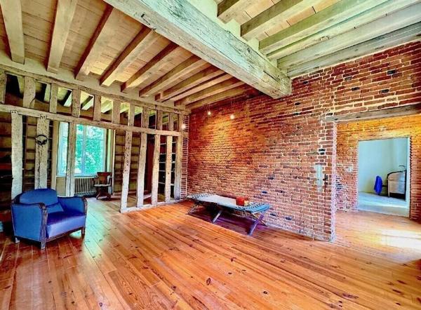 Ancien Prieuré rénové dans une commune à proximité de Breteuil