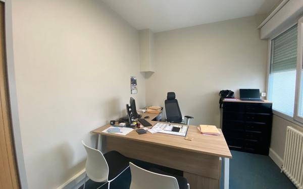 Immeuble à vendre    4 pièces •  Eu