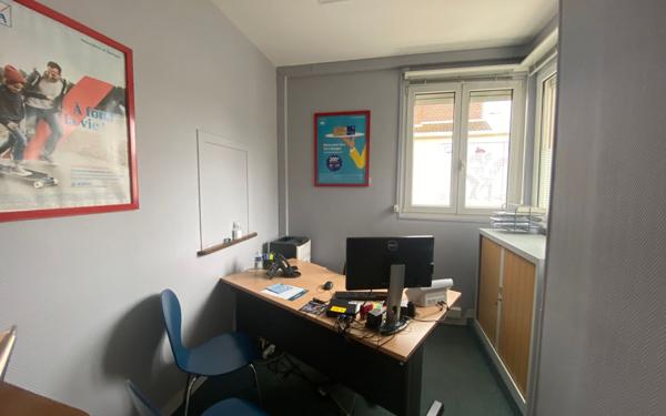 Immeuble à vendre    4 pièces •  Eu