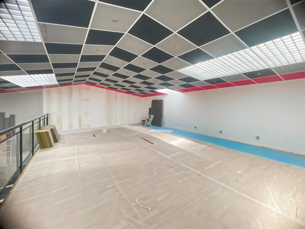 Notre-Dame-d'Oé (37390) Local commercial 255 m² rénové à louer – Notre-Dame-d’Oé (limite Tours Nord)