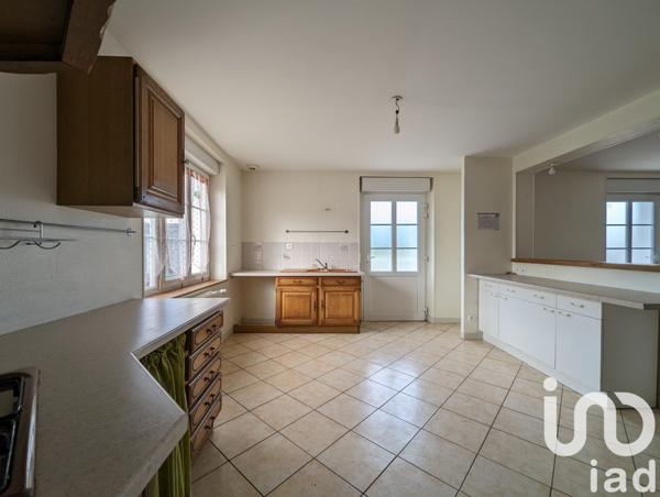 Maison 5 pièces de 130 m² à Blesmes (02400)