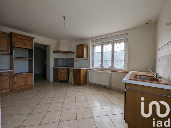 Maison 5 pièces de 130 m² à Blesmes (02400)