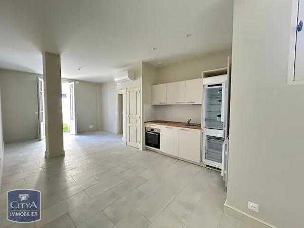 Appartement à louer 3 pièces 69.3m²