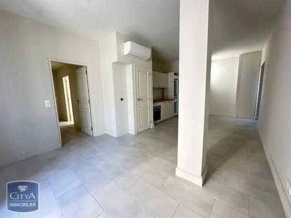 Appartement à louer 3 pièces 69.3m²