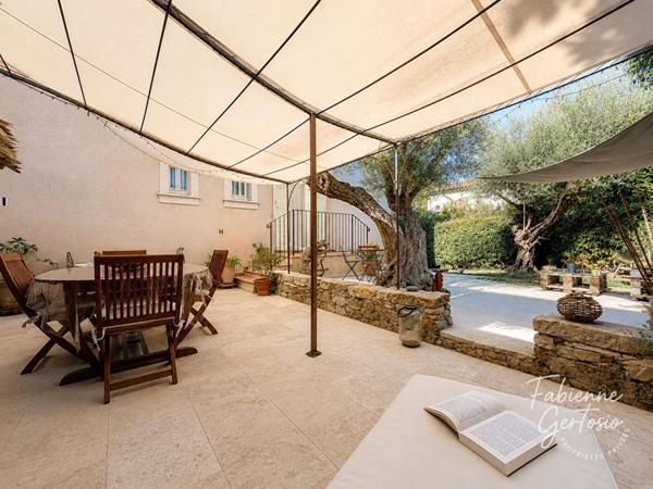 Toulon - Bastide provençale sur terrain de 551m2