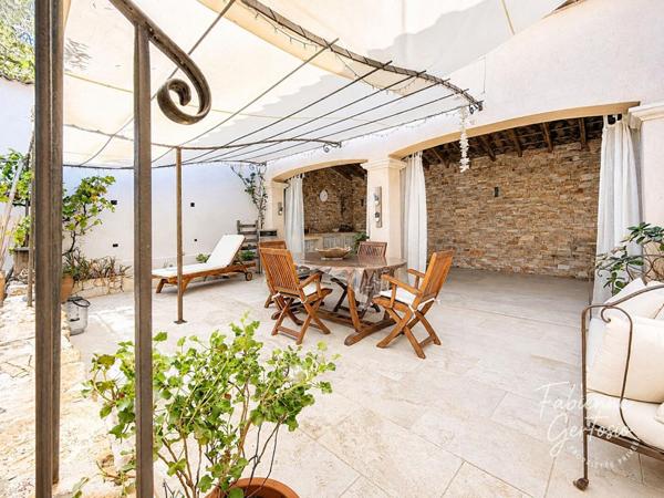Toulon - Bastide provençale sur terrain de 551m2