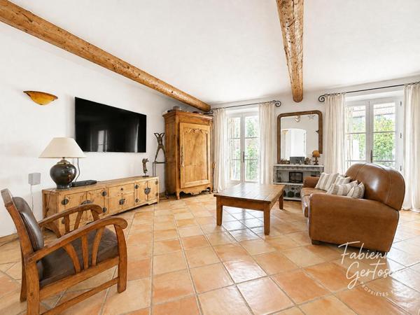 Toulon - Bastide provençale sur terrain de 551m2