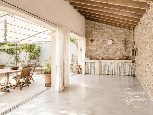 Toulon - Bastide provençale sur terrain de 551m2