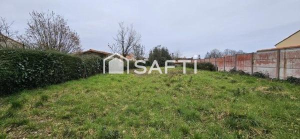 BOUGUENAIS BOURG - TERRAIN  911 m²