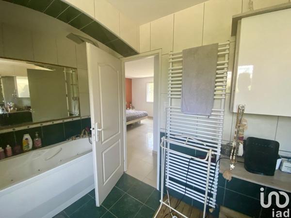 Maison traditionnelle 6 pièces de 212 m² à Asté (65200)