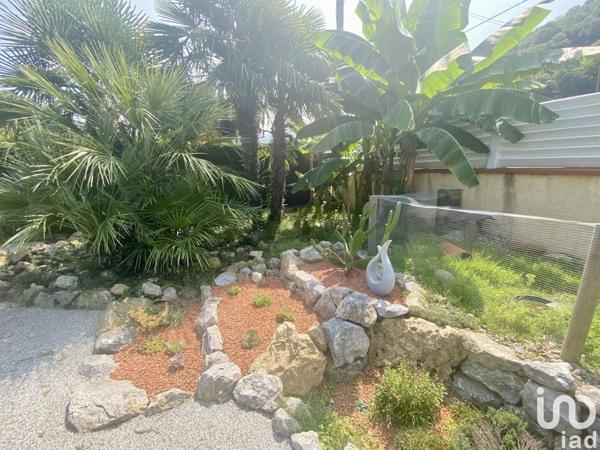 Maison traditionnelle 6 pièces de 212 m² à Asté (65200)