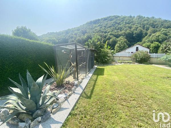 Maison traditionnelle 6 pièces de 212 m² à Asté (65200)