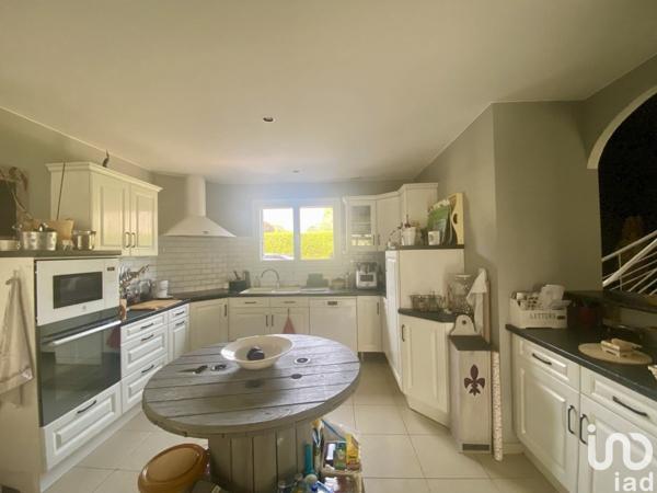 Maison traditionnelle 6 pièces de 212 m² à Asté (65200)