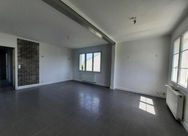 Maison à vendre    5 pièces •  Médis