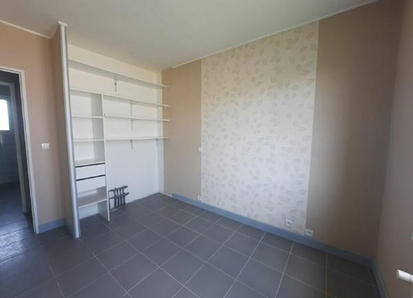 Maison à vendre    5 pièces •  Médis