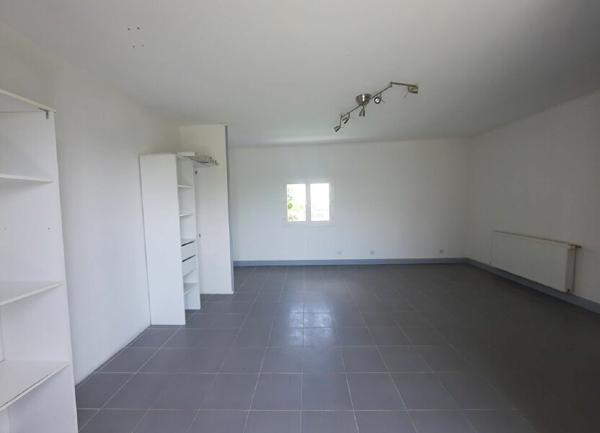 Maison à vendre    5 pièces •  Médis