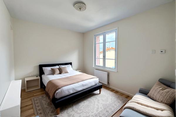 A LOUER - LES MEES - BEAU T3 MEUBLE / NON MEUBLE - TERRASSE - JARDIN