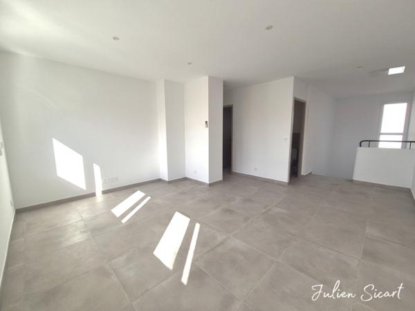 Maison 2 faces entièrement rénovée