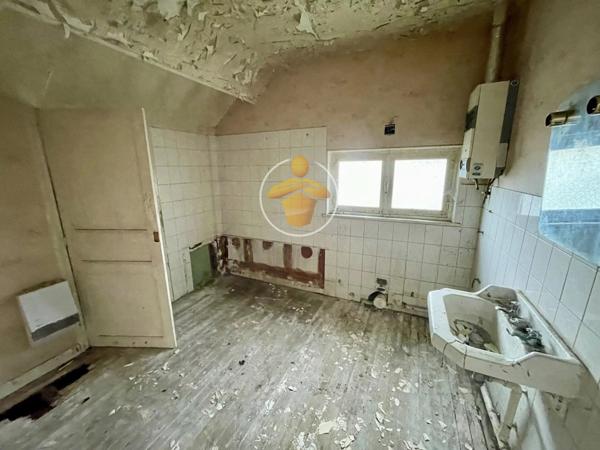 Vente Maison 5 pièces 215 m2 à La Fère