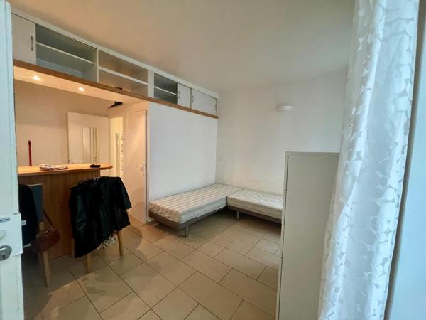 CHARMANT STUDIO LUMINEUX QUARTIER RECHERCHE